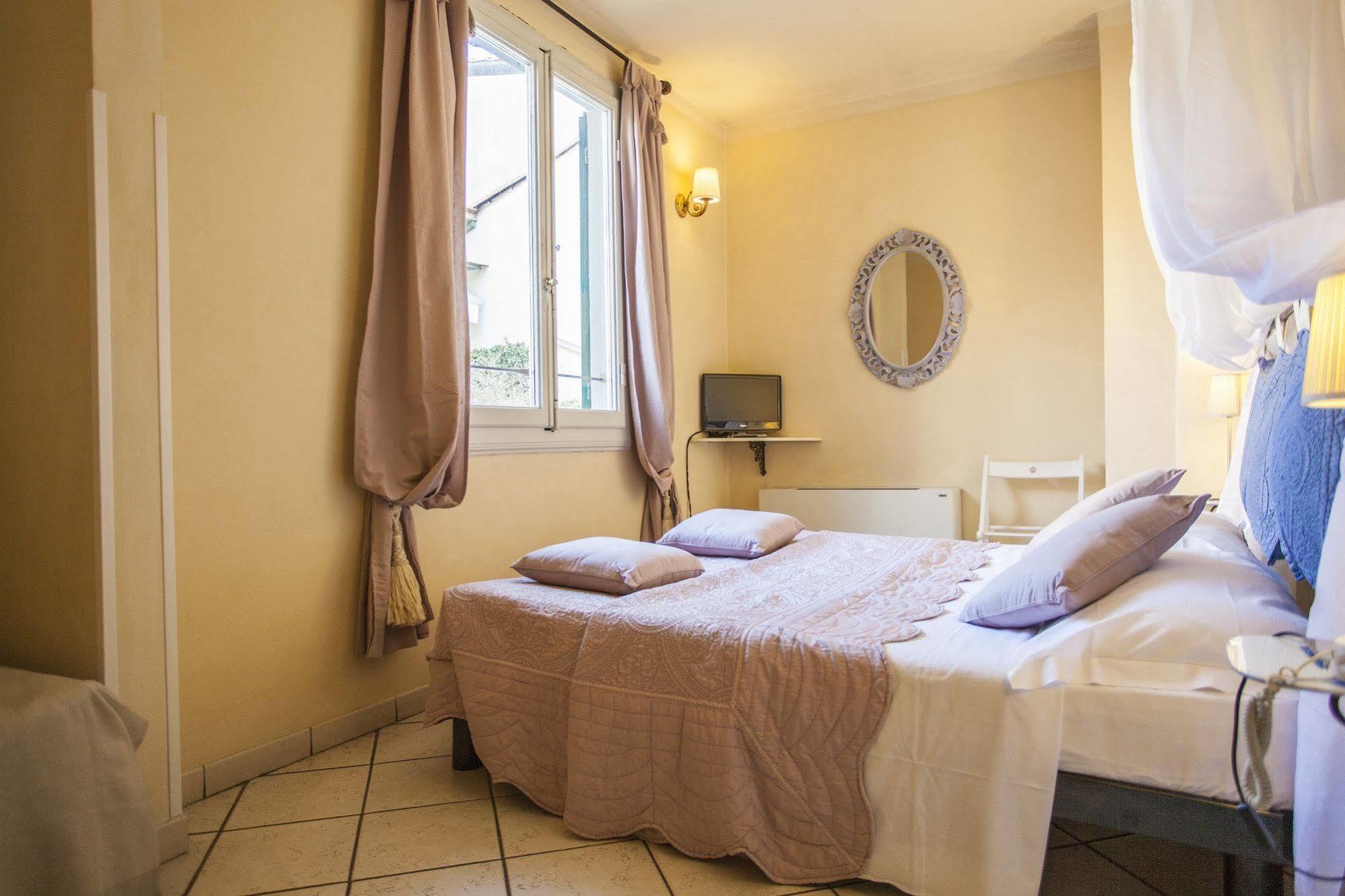 B&B Life Style Novecento Φλωρεντία Εξωτερικό φωτογραφία
